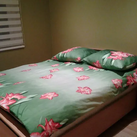 Aisa 21 Apartment *